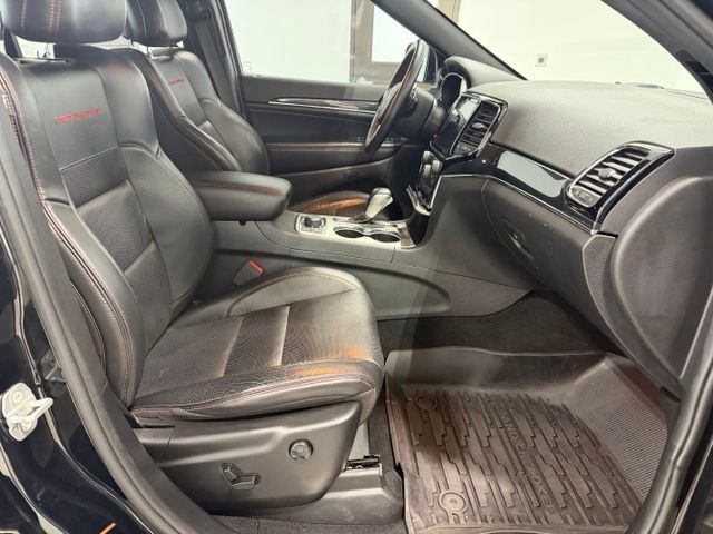 Used 2019 Jeep Grand Cherokee Trailhawk w/ Trailhawk Luxury Group AWD/4WD image 22
