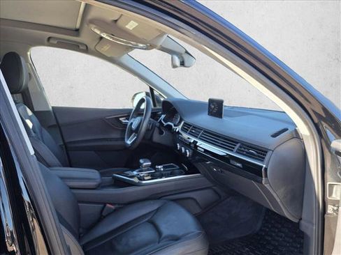 Used 2017 Audi Q7 3.0T Premium image 10