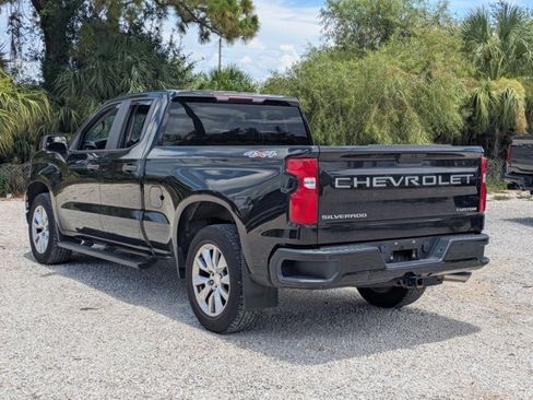 Used 2019 Chevrolet Silverado 1500 Custom w/ Custom Value Package AWD/4WD image 7