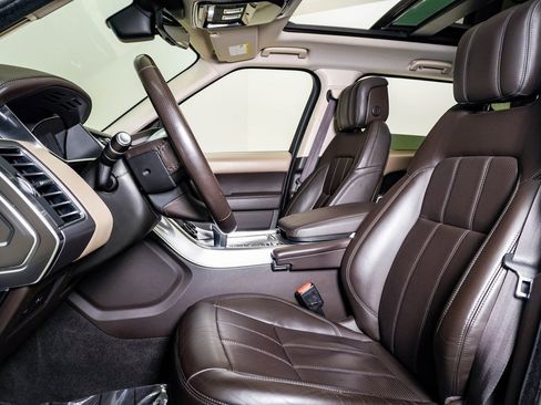 Used 2019 Land Rover Range Rover Sport HSE image 18