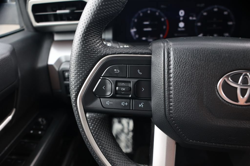 Used 2024 Toyota Tacoma TRD Off-Road AWD/4WD image 20