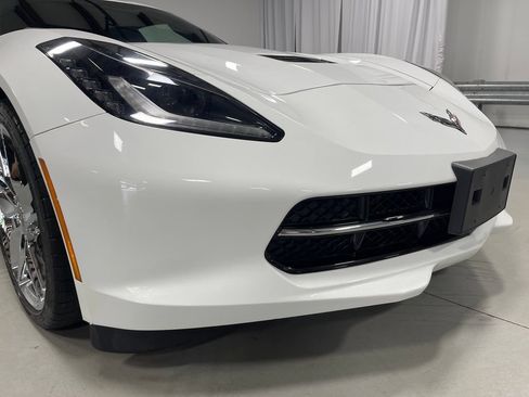 Used 2019 Chevrolet Corvette Stingray Coupe w/ Battery Protection Package RWD image 11