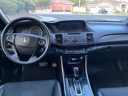 Used 2016 Honda Accord Sport image 8