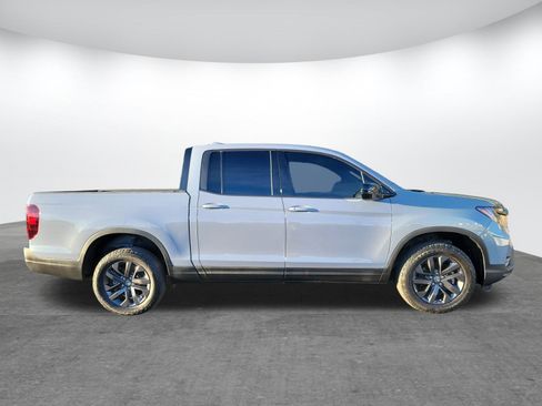 Used 2024 Honda Ridgeline Sport image 2