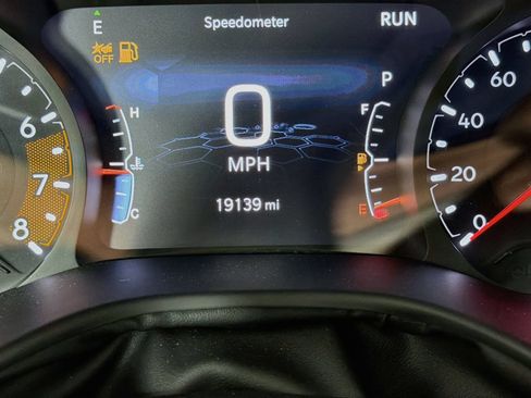 Used 2025 Jeep Compass Limited AWD/4WD image 14