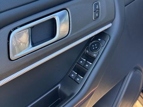 Used 2025 Ford Explorer ST-Line image 12