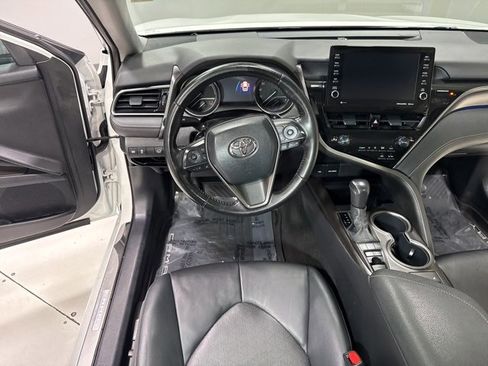 Used 2022 Toyota Camry XSE image 15
