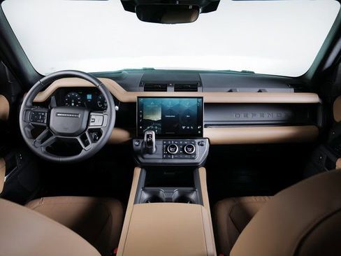 New 2026 Land Rover Defender 110 X-Dynamic SE image 4