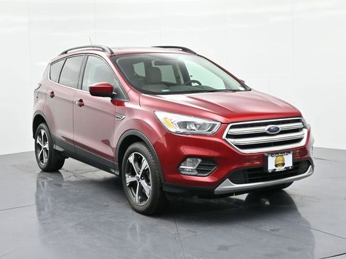 Used 2018 Ford Escape SEL image 4