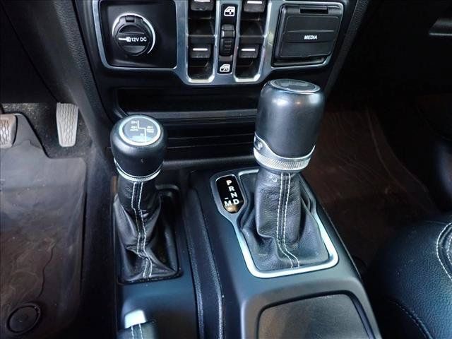 Used 2022 Jeep Wrangler Unlimited Sahara w/ Cold Weather Group AWD/4WD image 11