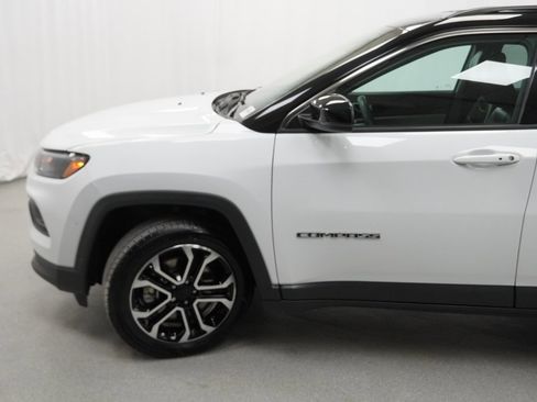 Certified 2023 Jeep Compass Limited image 22