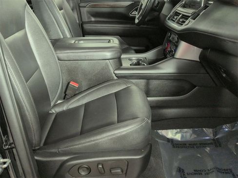 Certified 2022 Chevrolet Suburban Z71 w/ Luxury Package image 26