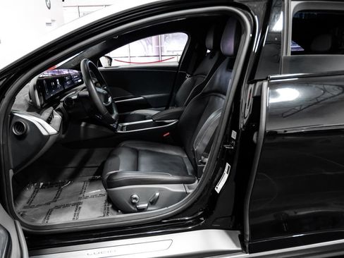 Used 2024 Lucid Air Touring AWD/4WD image 4