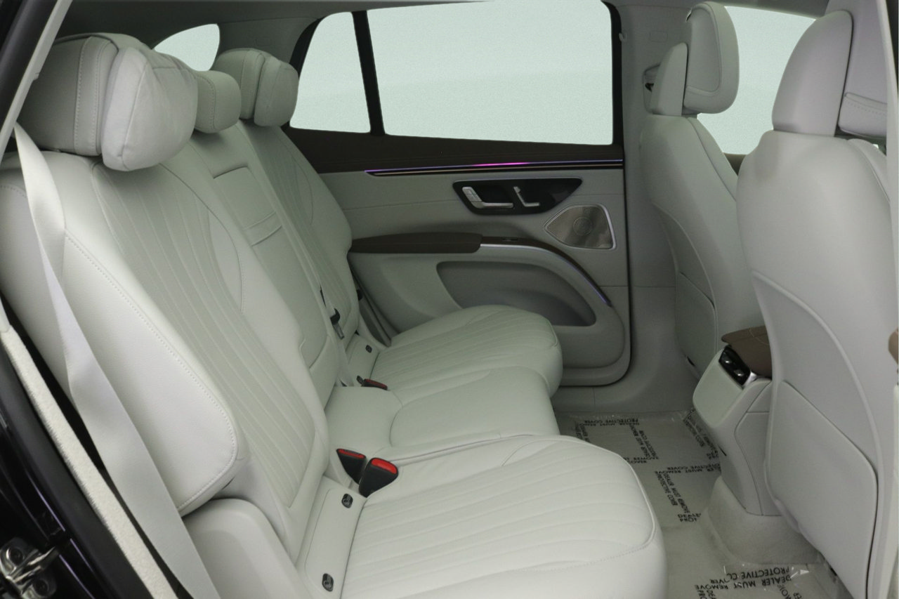 Used 2023 Mercedes-Benz EQS 580 4MATIC SUV image 29