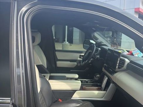 Used 2024 Toyota Sequoia Capstone AWD/4WD image 4