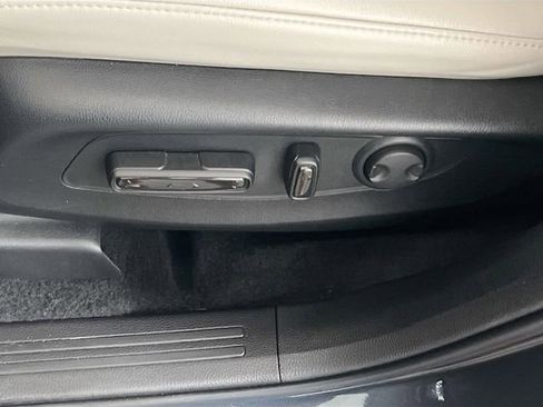 Used 2023 Honda CR-V EX-L image 17