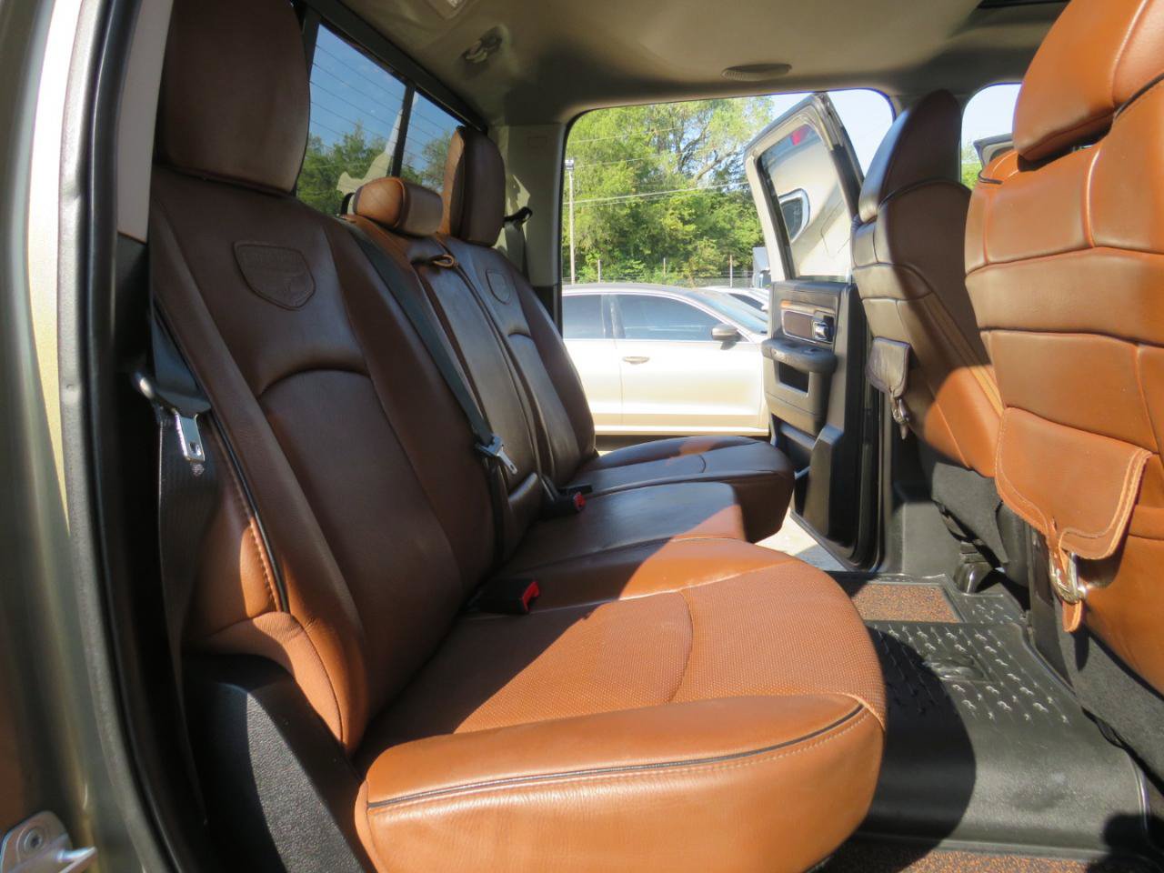 Used 2015 RAM 1500 Laramie Longhorn w/ Convenience Group AWD/4WD image 32