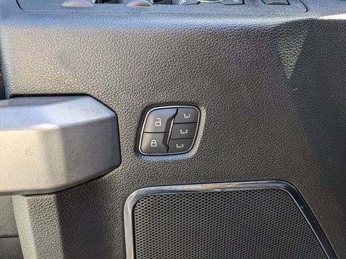 Used 2021 Ford F250 Platinum w/ FX4 Off-Road Package image 21