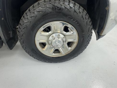 Used 2014 RAM 2500 SLT AWD/4WD image 9