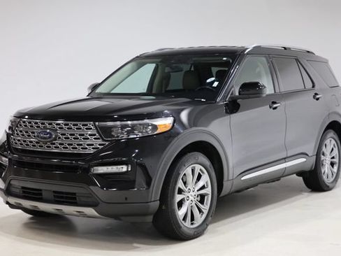 Used 2023 Ford Explorer Limited AWD/4WD image 3