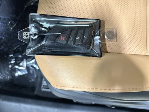 Certified 2025 Lexus ES 350 w/ Technology Package FWD image 36