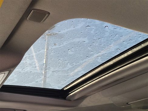 Used 2019 Chevrolet Tahoe Premier image 17