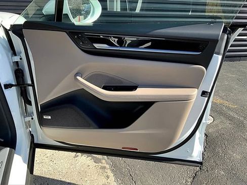 New 2025 Porsche Macan 4S Electric image 29