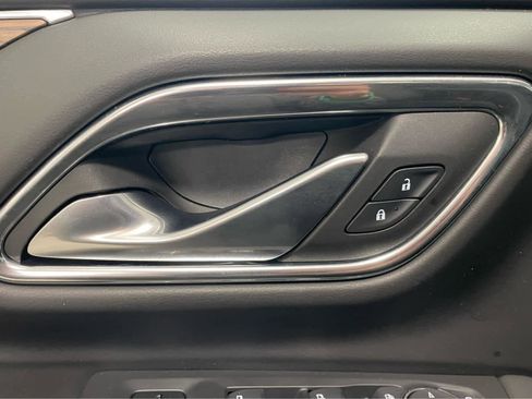 Used 2022 Chevrolet Tahoe High Country image 24