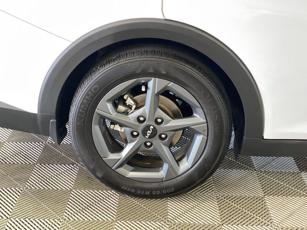 Used 2025 Kia K4 FWD image 37