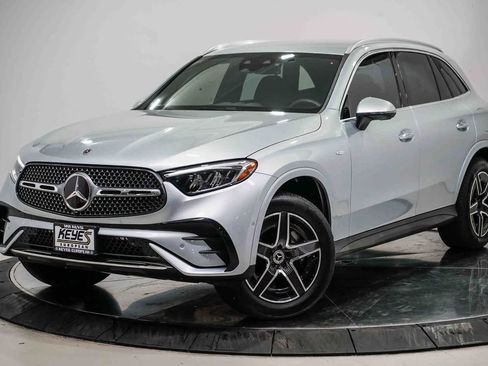 Used 2025 Mercedes-Benz GLC 350e 4MATIC image 1