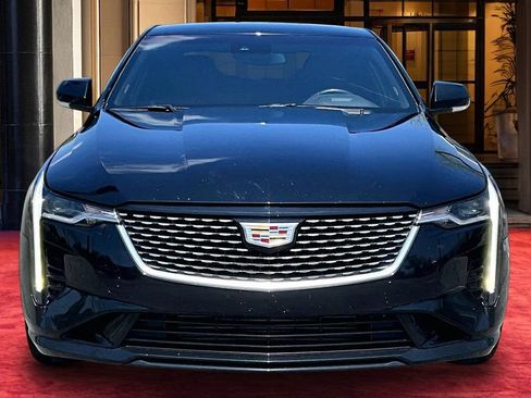 Used 2023 Cadillac CT4 Luxury RWD image 3