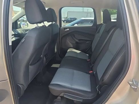 Used 2017 Ford Escape SE w/ SE Cold Weather Package FWD image 7