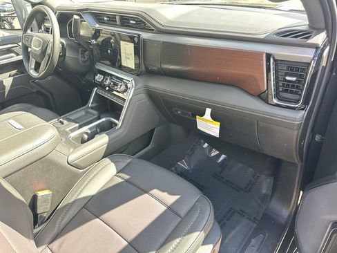 New 2026 GMC Sierra 2500 Denali w/ Denali Reserve Package AWD/4WD image 29