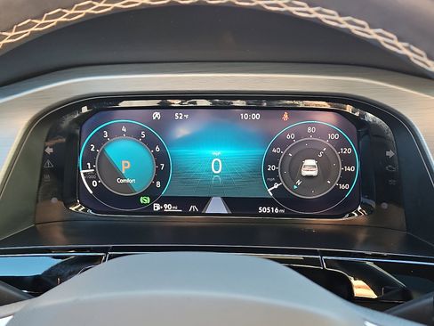 Certified 2024 Volkswagen Atlas Cross Sport SE image 19