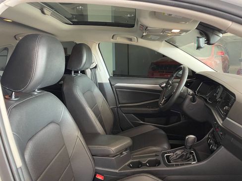 Used 2021 Volkswagen Jetta SE w/ SE Cold Weather Package image 29