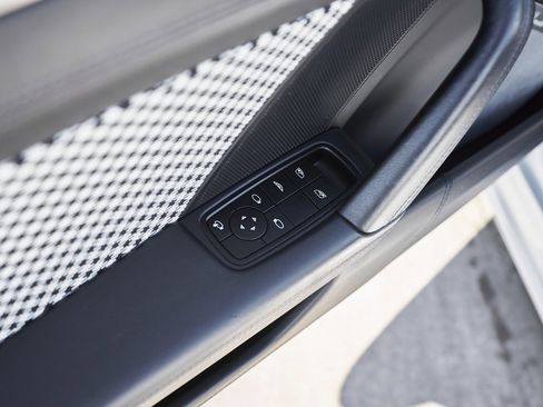 Used 2023 Porsche 911 Turbo S image 28