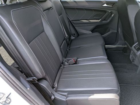 Used 2024 Volkswagen Tiguan SE AWD/4WD image 49