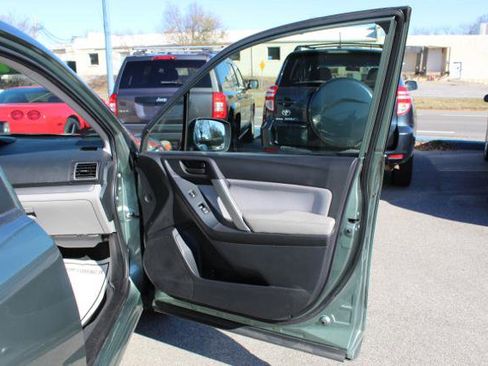 Used 2016 Subaru Forester 2.5i image 17