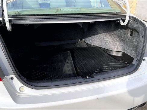 Used 2014 Honda Accord LX image 32