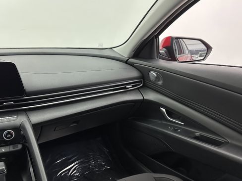 Used 2023 Hyundai Elantra SEL w/ Convenience Package image 26