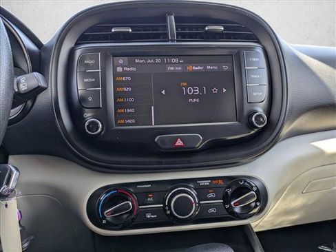 Used 2023 Kia Soul LX FWD image 14