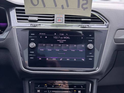 Used 2022 Volkswagen Tiguan SE R-Line image 16