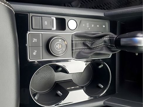 Used 2023 Volkswagen Atlas Cross Sport SEL Premium R-Line image 40