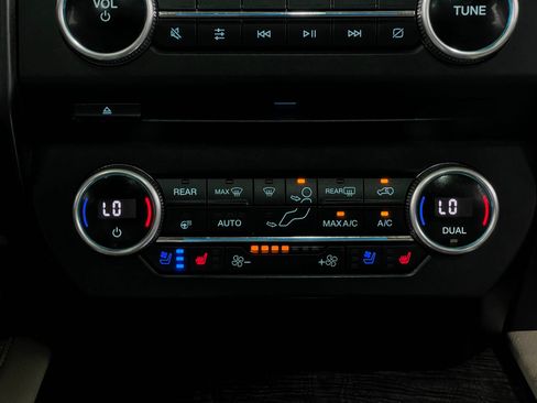Used 2018 Ford Expedition Max Limited w/ Equipment Group 301A AWD/4WD image 25