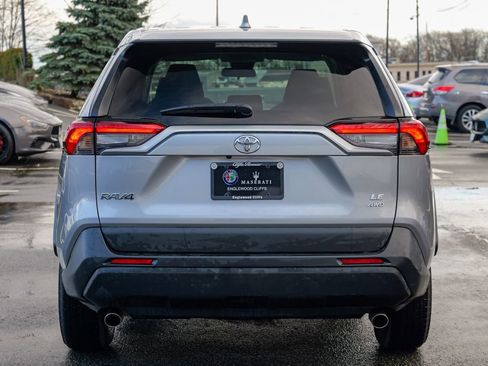 Used 2024 Toyota RAV4 LE AWD/4WD image 6