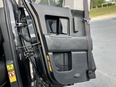 Used 2007 Toyota FJ Cruiser 2WD image 23