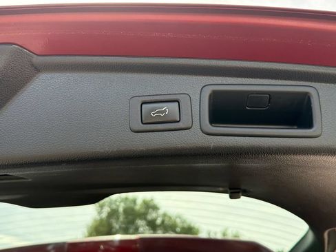 Used 2016 Subaru Forester 2.5i Limited AWD/4WD image 24