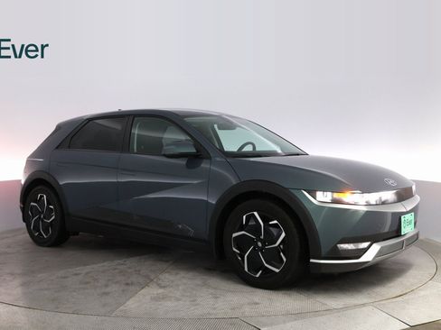 Used 2024 Hyundai Ioniq 5 SEL image 5