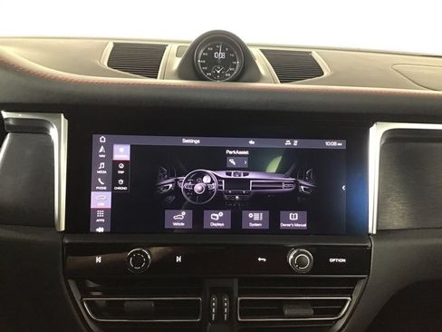 Certified 2023 Porsche Macan GTS w/ Sport Chrono Package AWD/4WD image 36