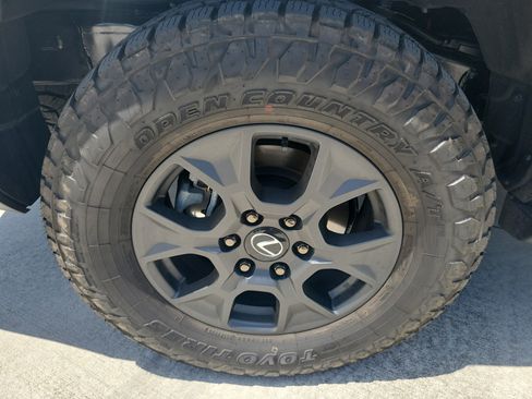 Certified 2026 Lexus GX 550 AWD/4WD image 9